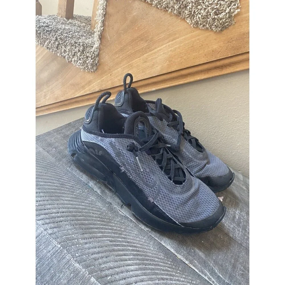Nike Air Max 2090 Boys Sz 5y (Womens 6.5) Shoes Sneakers Black Grey CJ4066-001